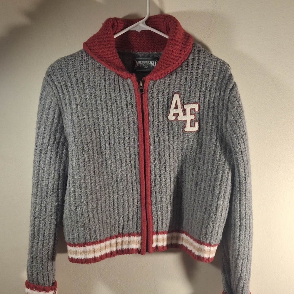 VTG American Eagle Outfitters Women's Gray & Red Zip-UP Sleeve Cardigan Size S